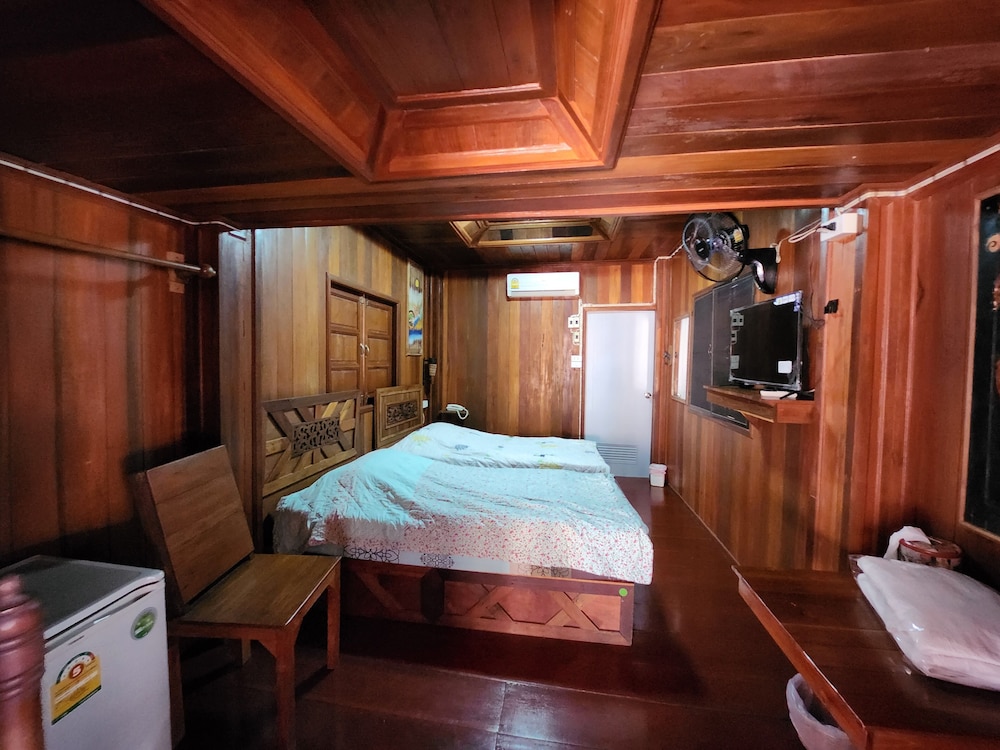 Standard Bungalow, 2 Twin Beds