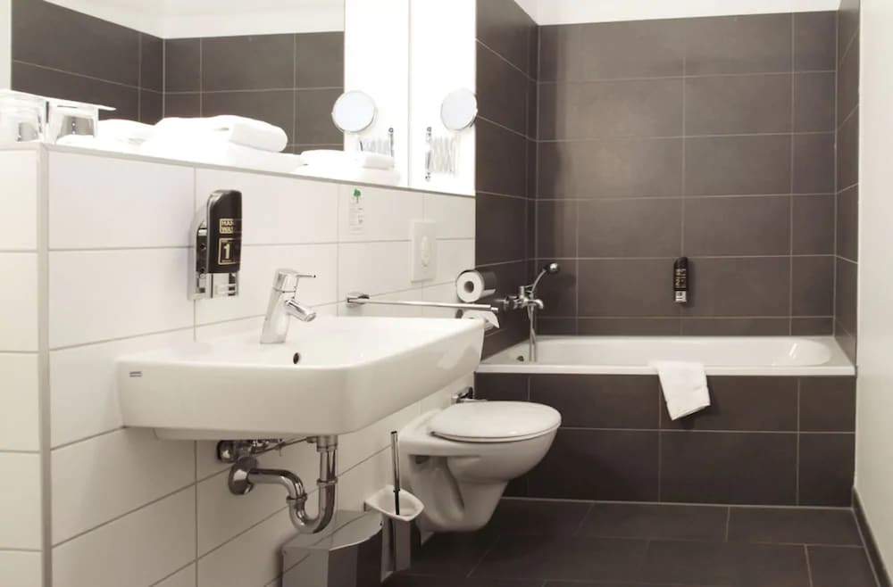 Triple Room - Photo 6