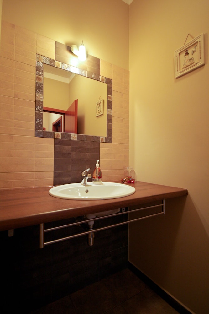 Apartment, 2 Bedrooms, Terrace photo 3