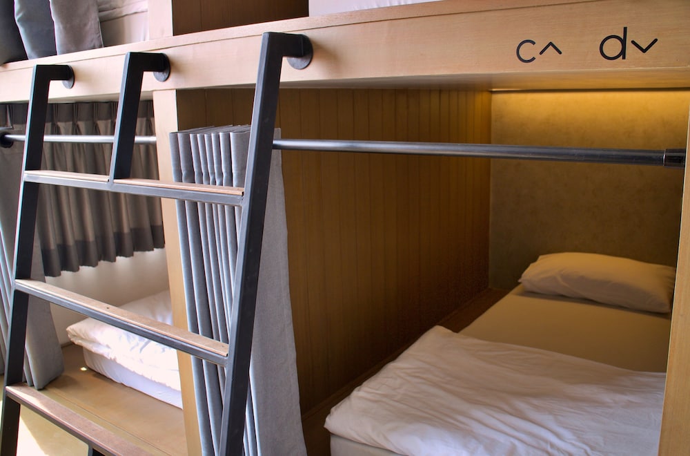 Private 8 Bed photo 1