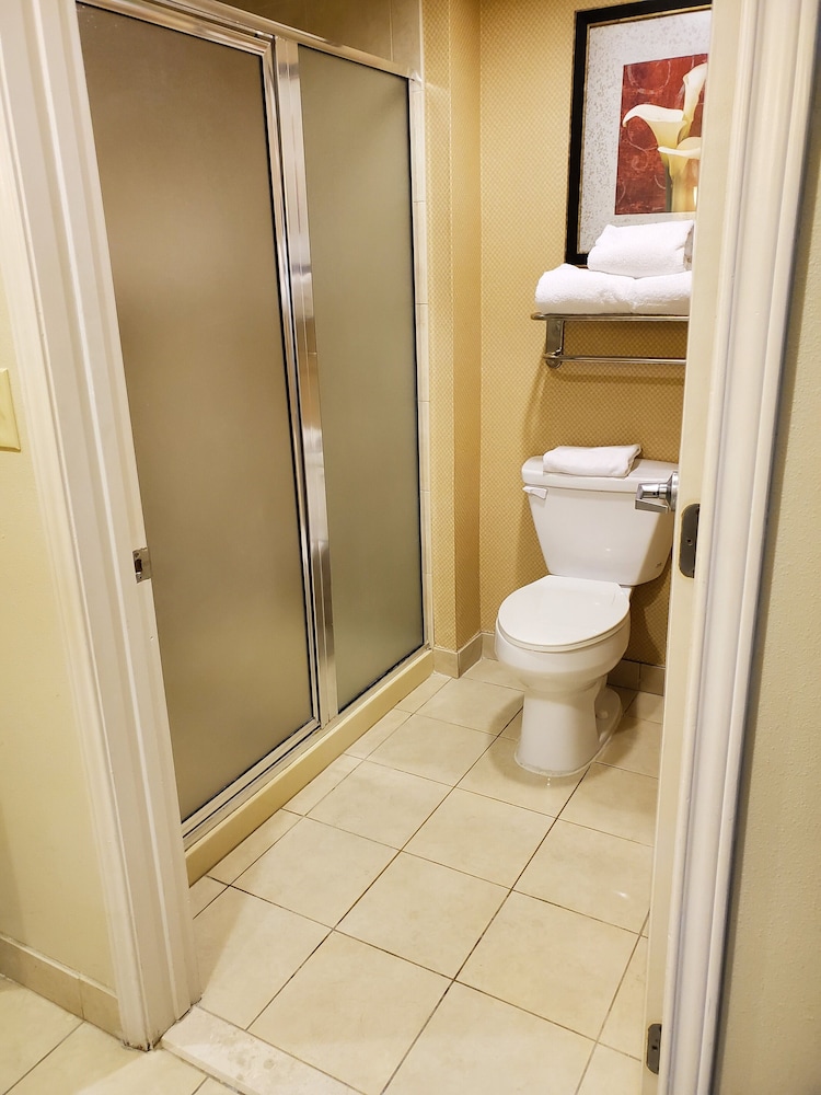 Suite, 2 Queen Beds - Photo 5