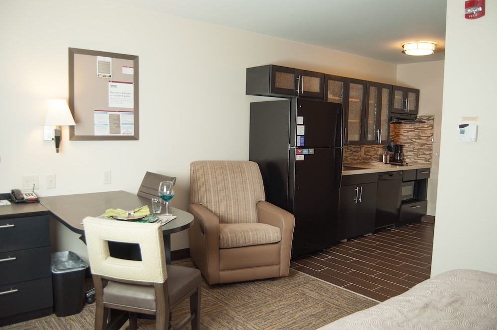 Studio Suite, 1 King Bed, Accessible (Comm, Roll Shwr)