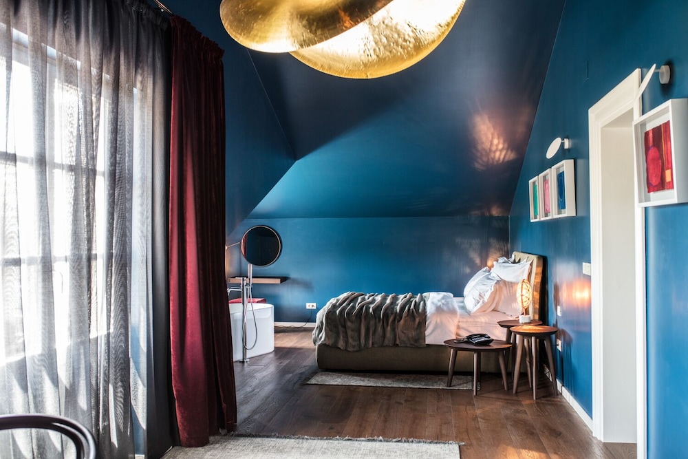 Superior Suite - Photo 2