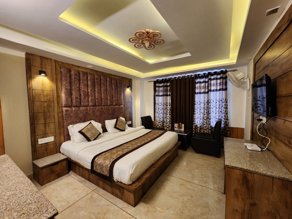 Deluxe Room - Photo 1