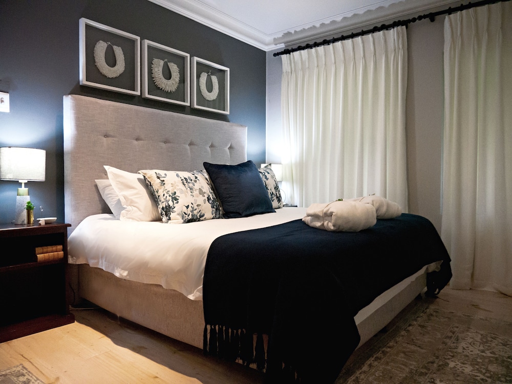 Deluxe Double or Twin Room (Luxury Garden- King Room) photo 2