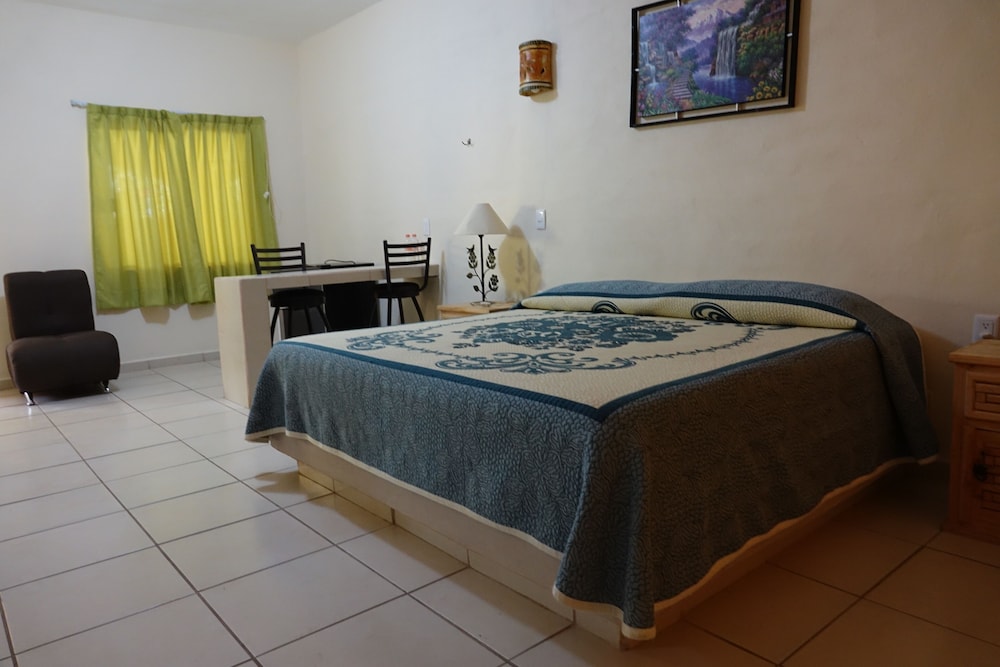 Junior Room, 2 Bedrooms photo 1