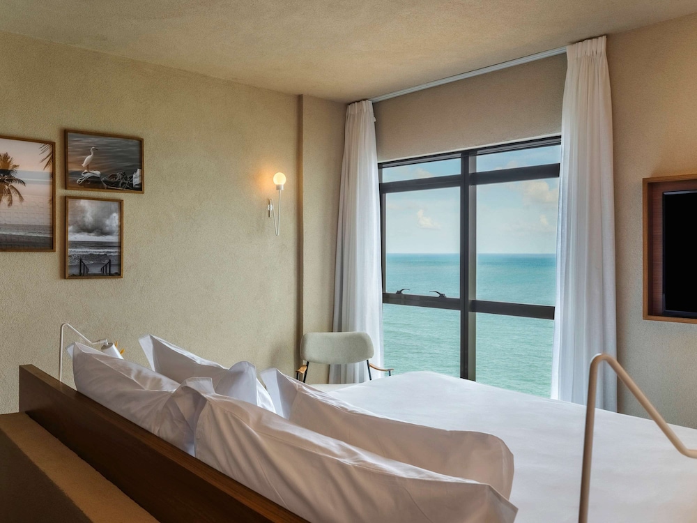Executive Suite, 1 Queen Bed (Deluxe)