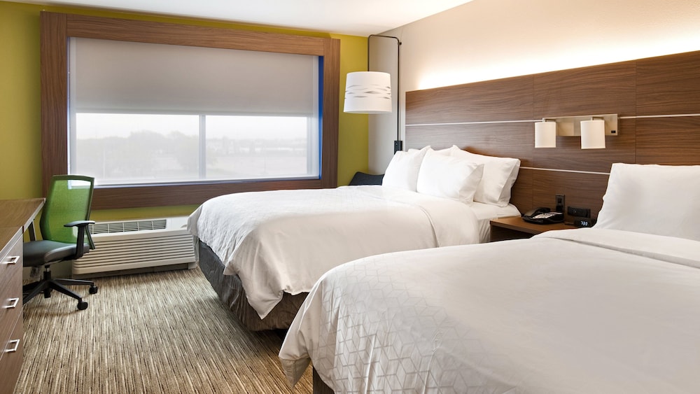 Standard Room, 2 Queen Beds (Communications)