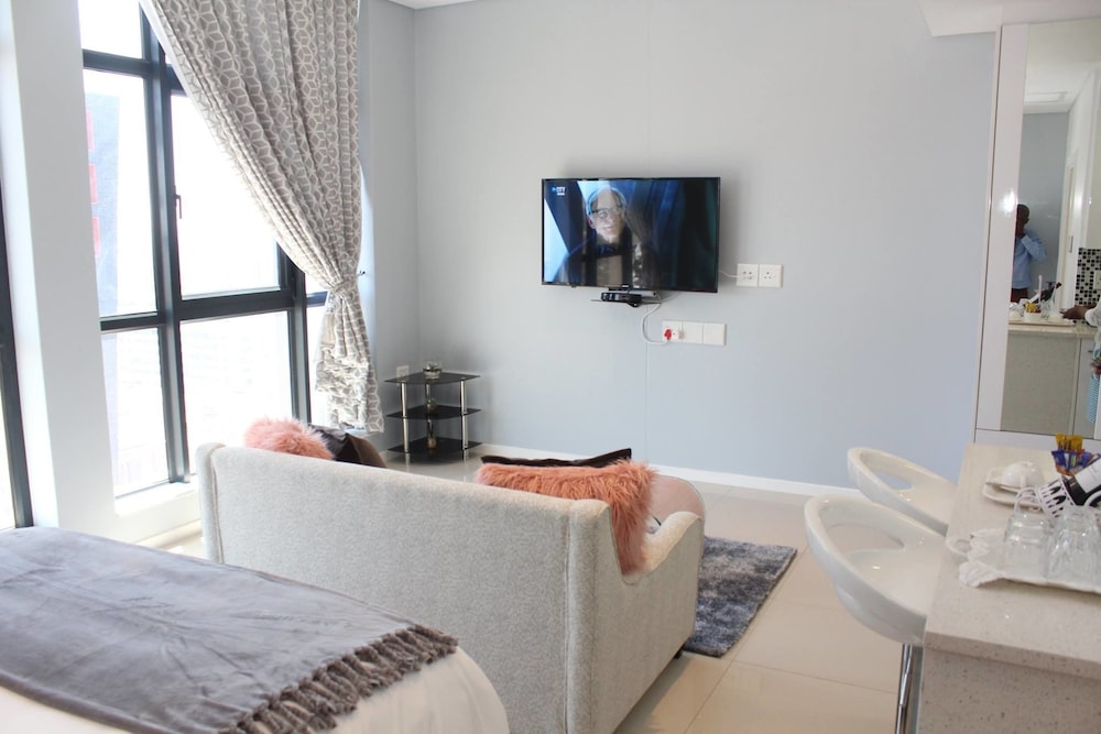 Apartment, Kitchenette, City View photo 3