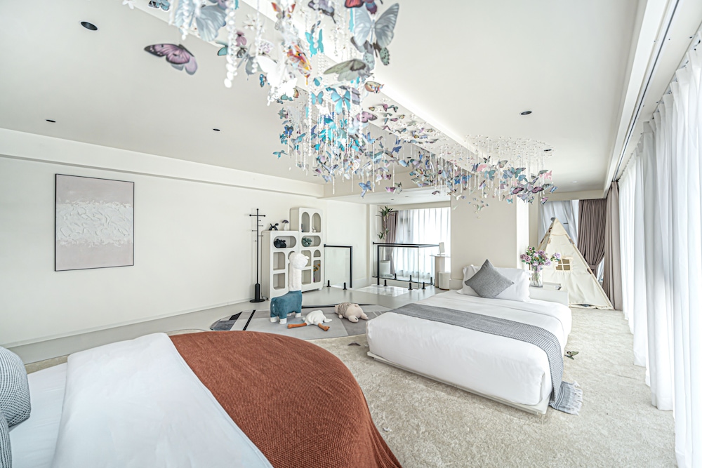 Family Twin Room, City View