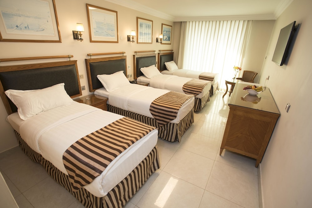 Quadruple Room, Balcony photo 1