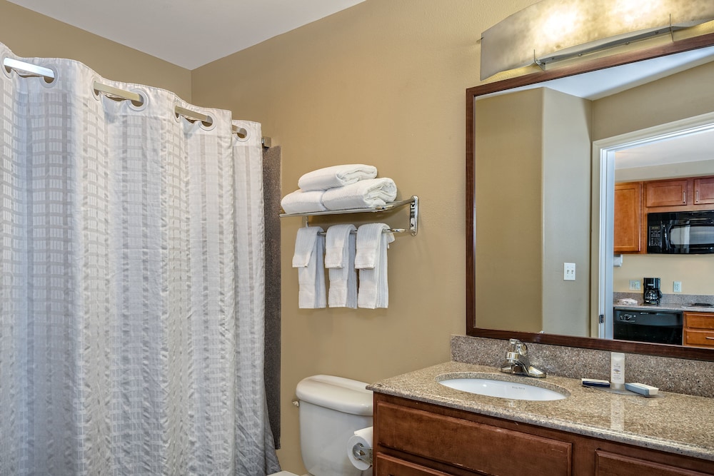Suite, 1 Bedroom - Photo 1