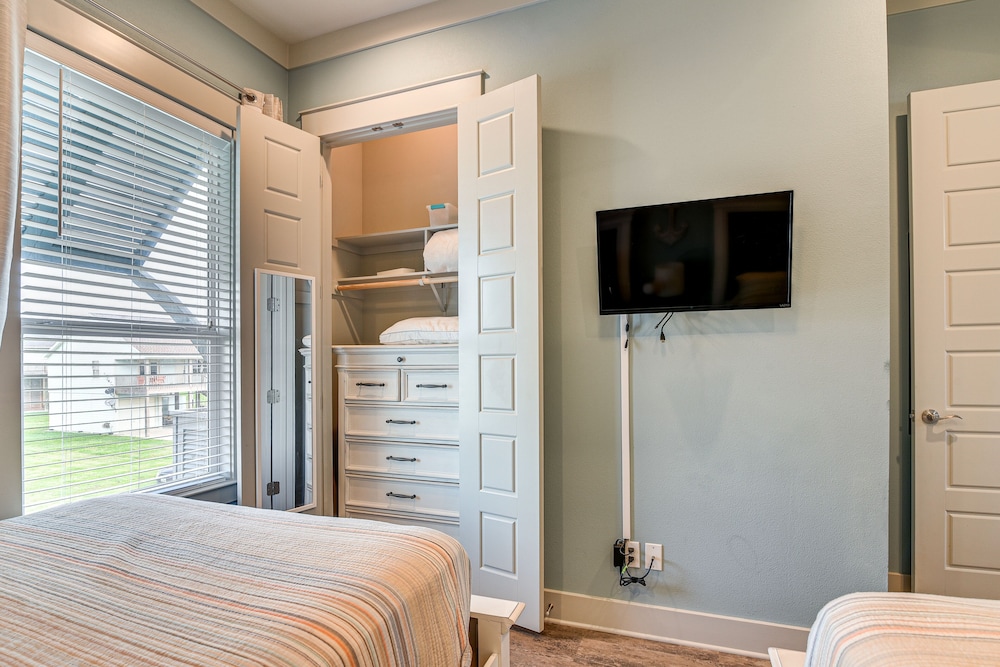 House (4 Bedrooms) photo 2