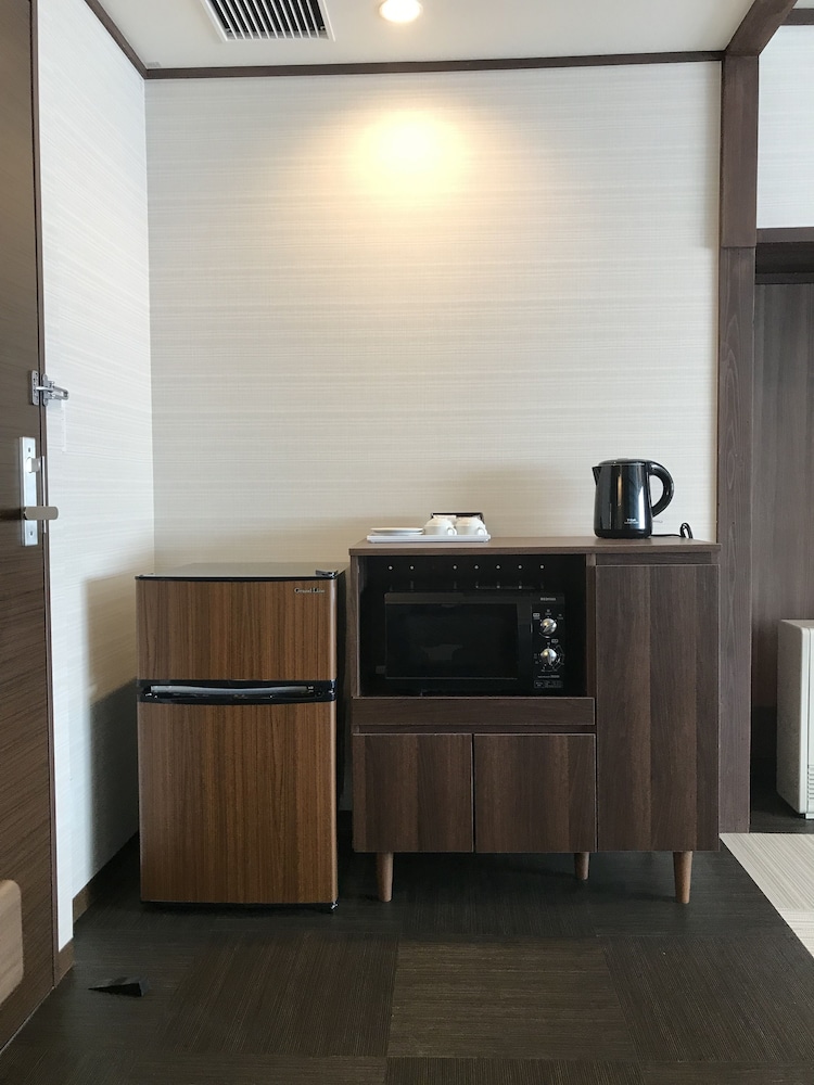 Modern Japanese-style Twin Room, with Shared Hot Spring Access - Photo 3
