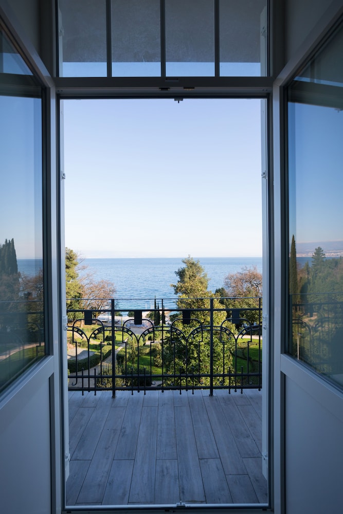 Twin Room, Sea View photo 3