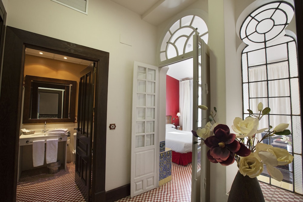 Classic Double Room - Photo 5