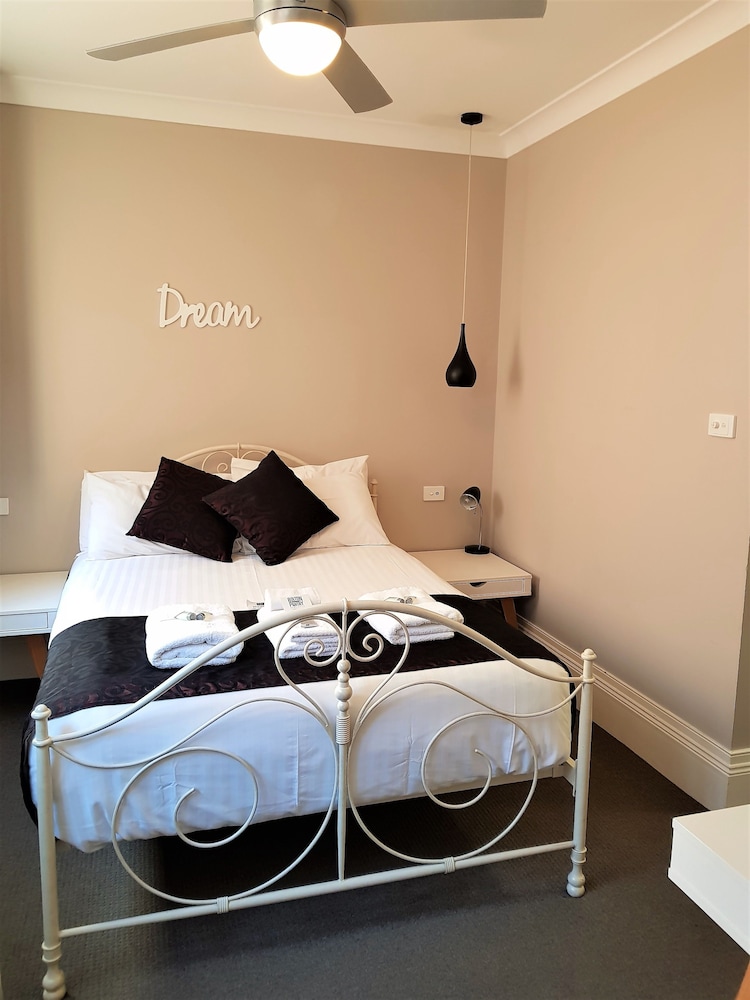 Double Room 18 Top Floor (Stair Access Only) photo 1