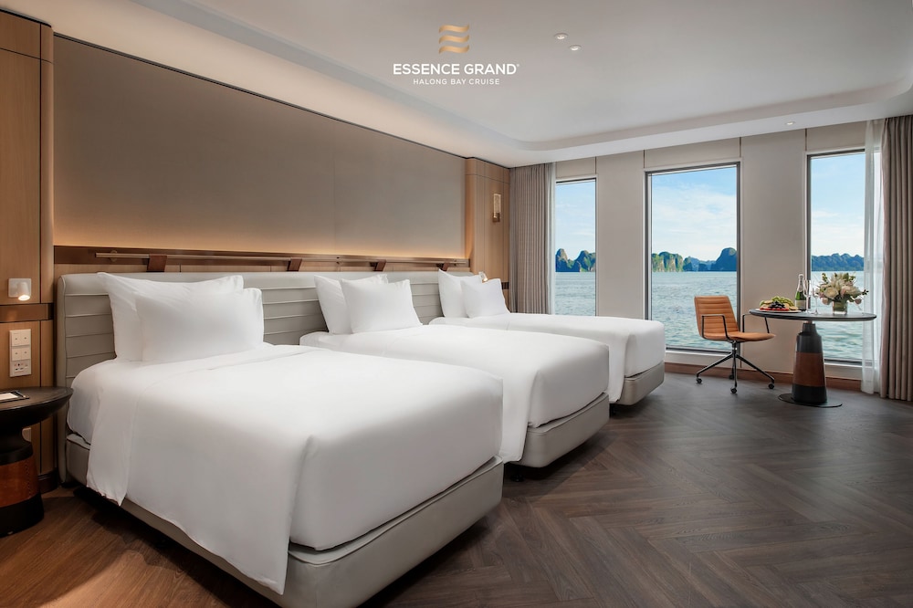 Ocean Suite Triple photo 1