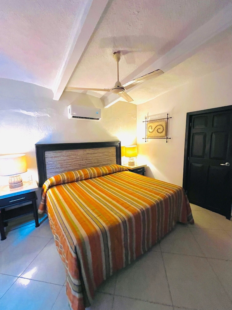 Suite 2 habitaciones con cocineta frente al mar