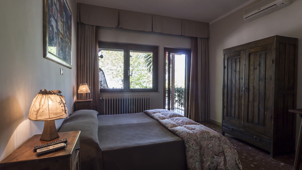 Panoramic Loft, 2 Bedrooms, Balcony, Lake View photo 2