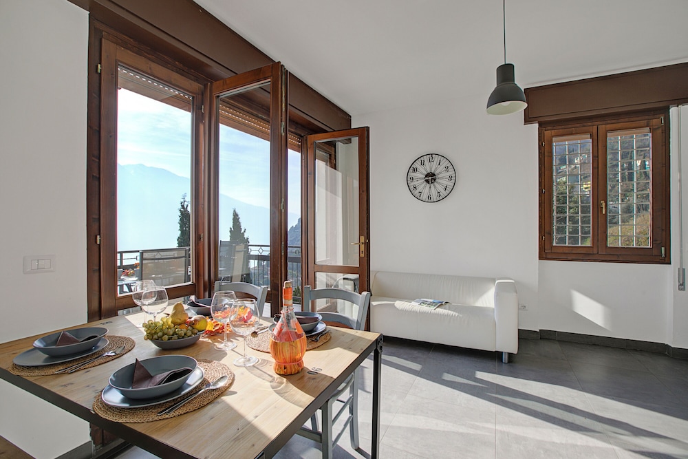 Family Apartment, Multiple Bedrooms (Casa dei Nonni Tremosine 1) photo 1