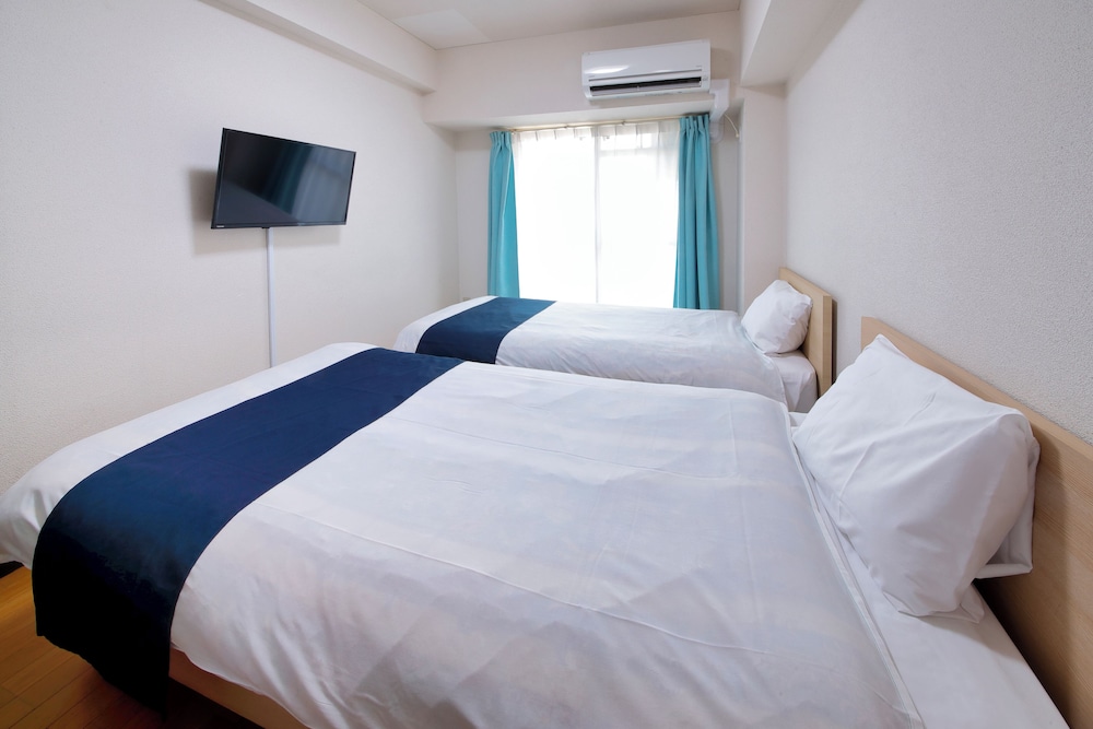 Economy Twin Room, Non Smoking photo 2