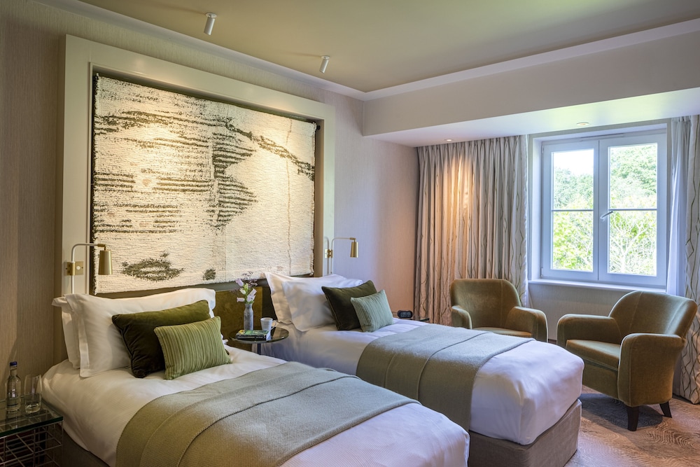 Deluxe Room, 2 Twin Beds photo 2