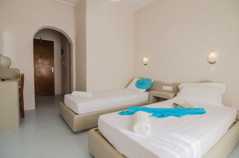 Superior Twin Room, 1 Bedroom, Non Smoking, Sea View photo 1