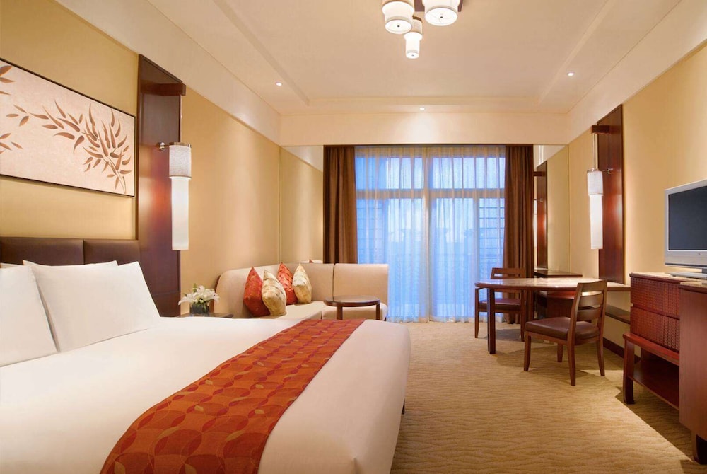 Deluxe Suite, 1 King Bed photo 1