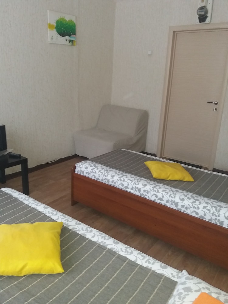 Economy Twin Room photo 2