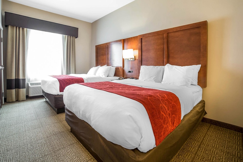 Suite, Multiple Beds, Non Smoking photo 3