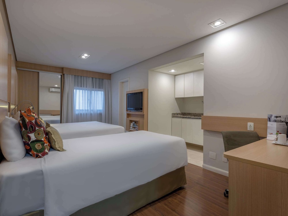 Standard Room, Multiple Beds - Photo 3