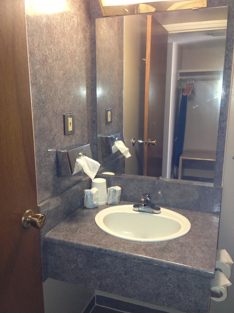 Suite, 2 Queen Beds, Kitchen photo 1