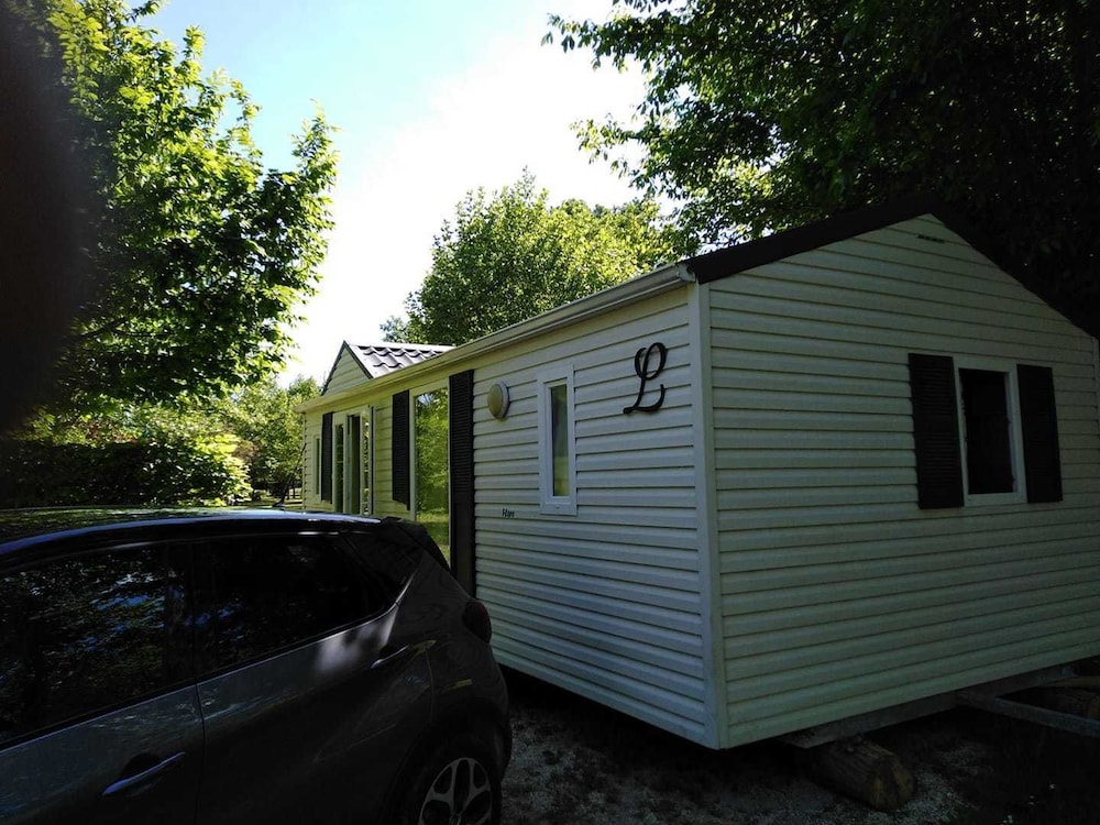 Mobile Home, 2 Bedrooms photo 1