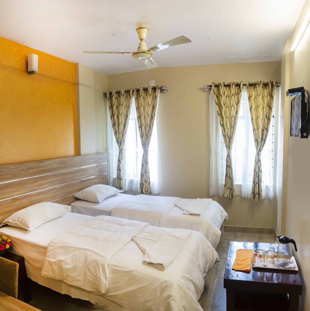 DELUXE NON AC ROOM