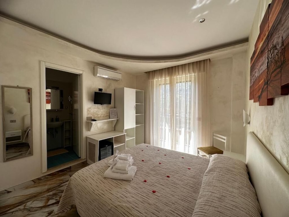 Comfort Townhome, Non Smoking, Private Bathroom