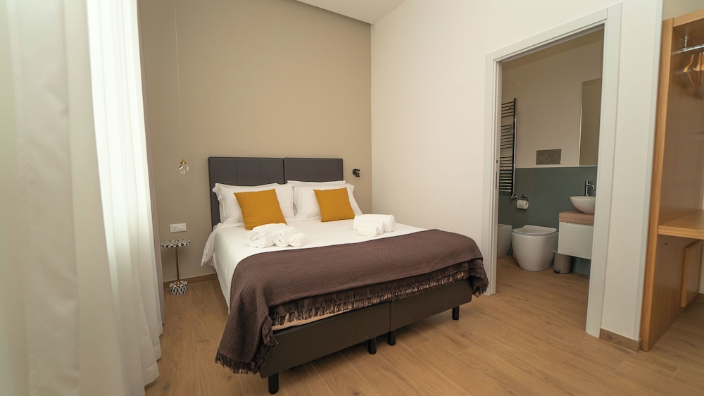 Classic Room, City View