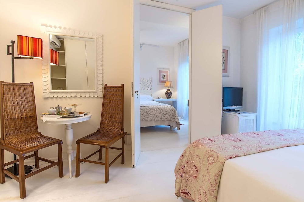 Junior Suite, 2 Bedrooms, Garden View - Photo 1