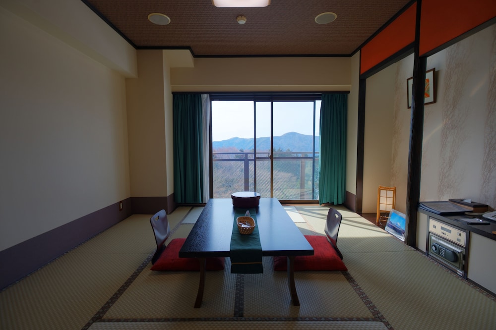 Japanese-Style Room with Futon, Non Smoking - Photo 7