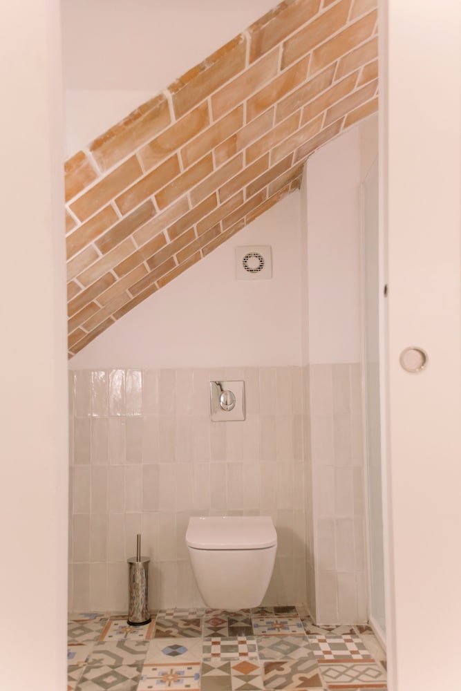 Comfort Duplex, Ensuite - Photo 9