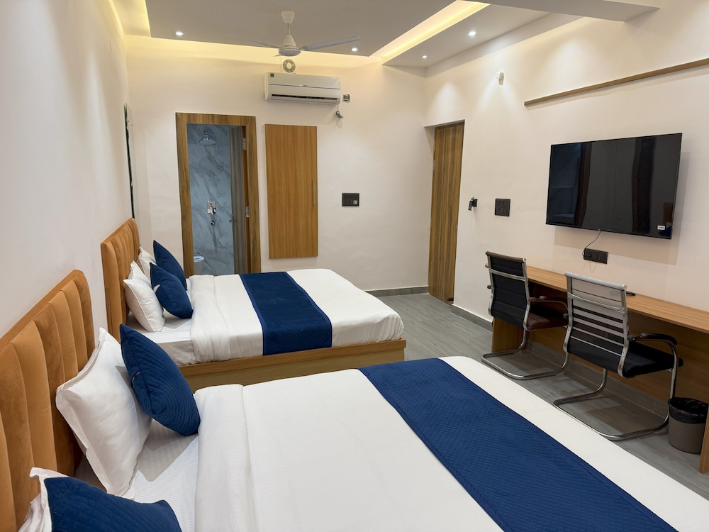 Classic Quadruple Room