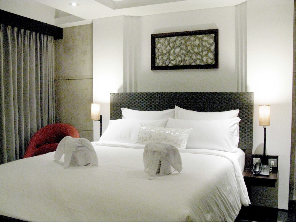 Honeymoon Room