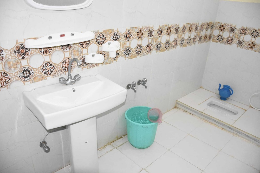 Standard Triple Room - Photo 6