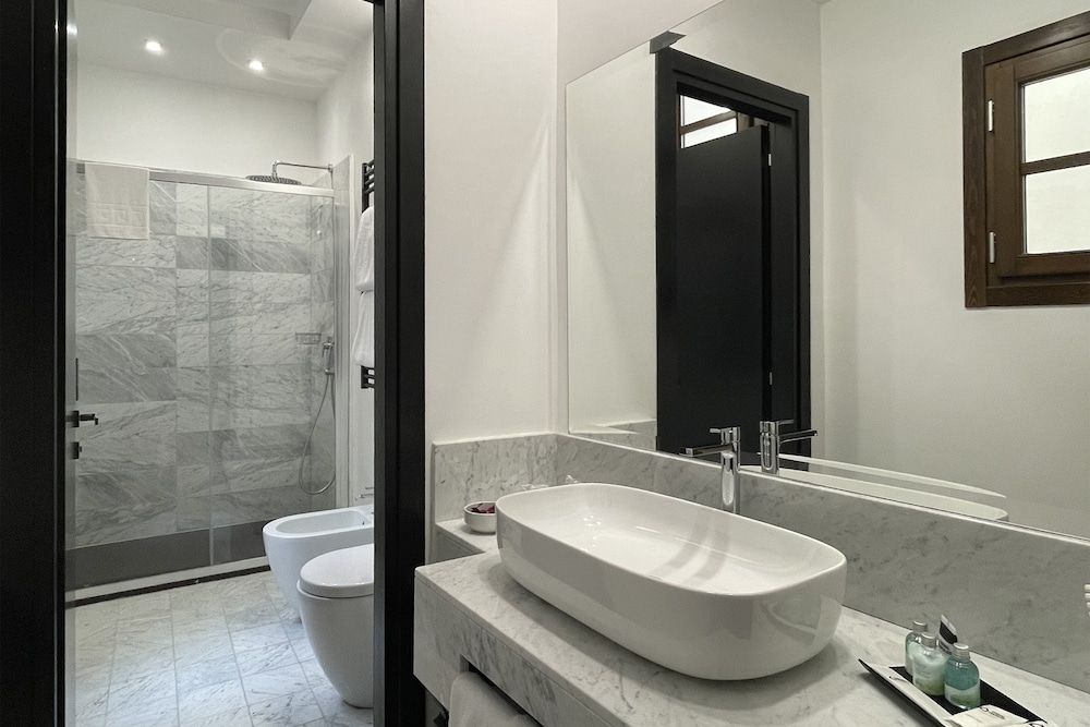 Deluxe Double Room, Kitchen (Palazzo Delle Poste)