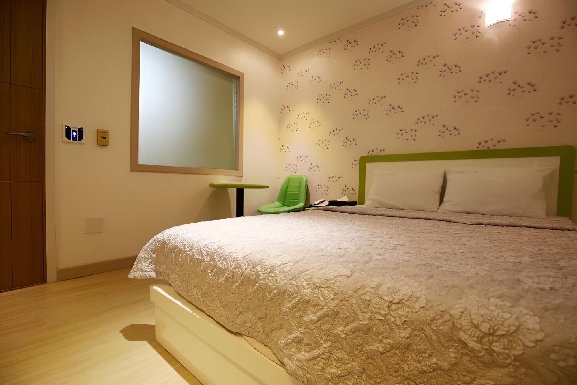 Room (Standard Room) photo 1