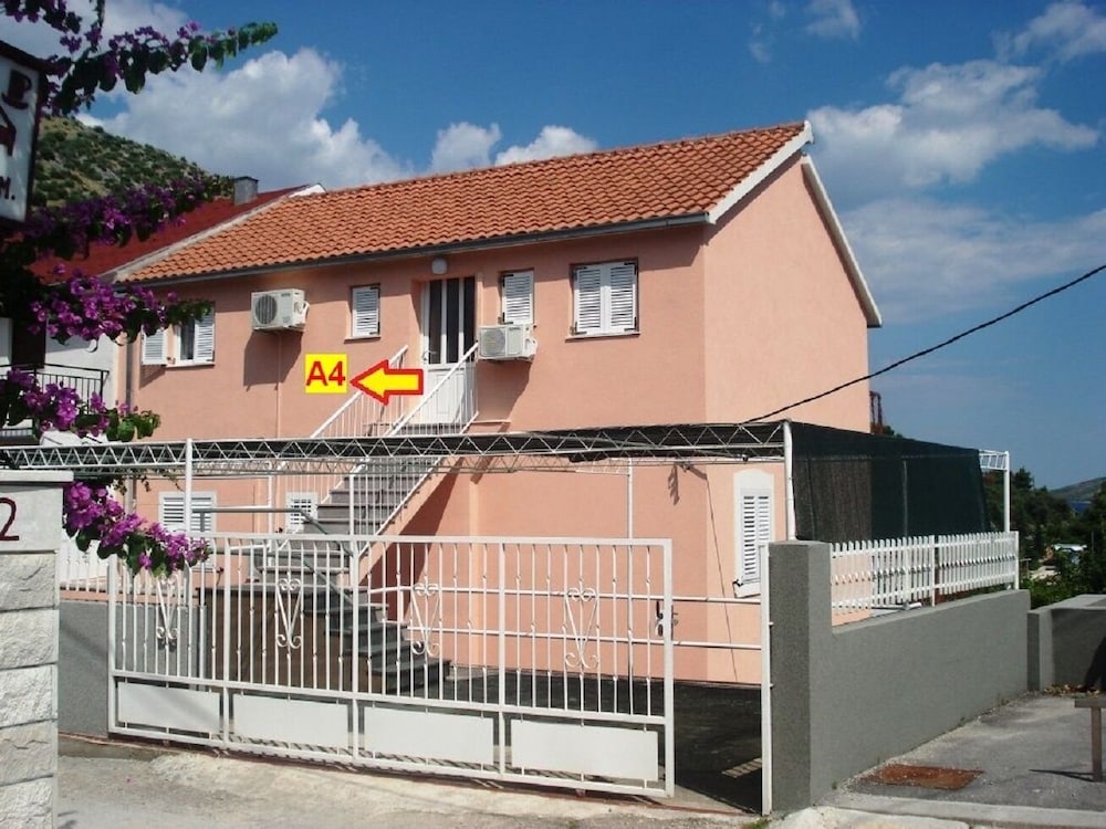 Apartment (Anđelka - 50 m from beach - A4(4))