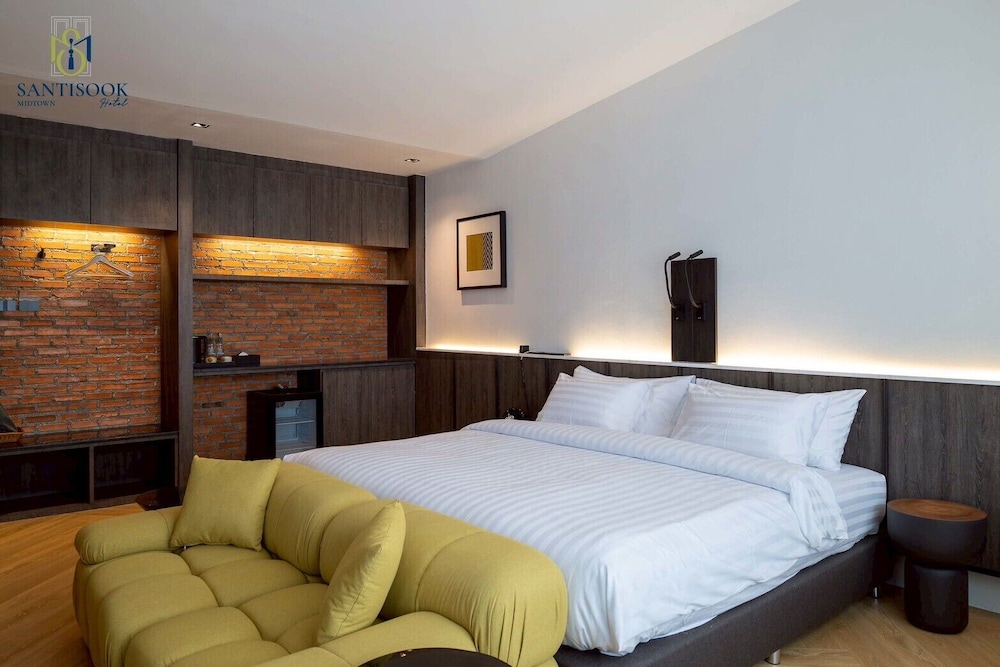 Superior Suite, City View