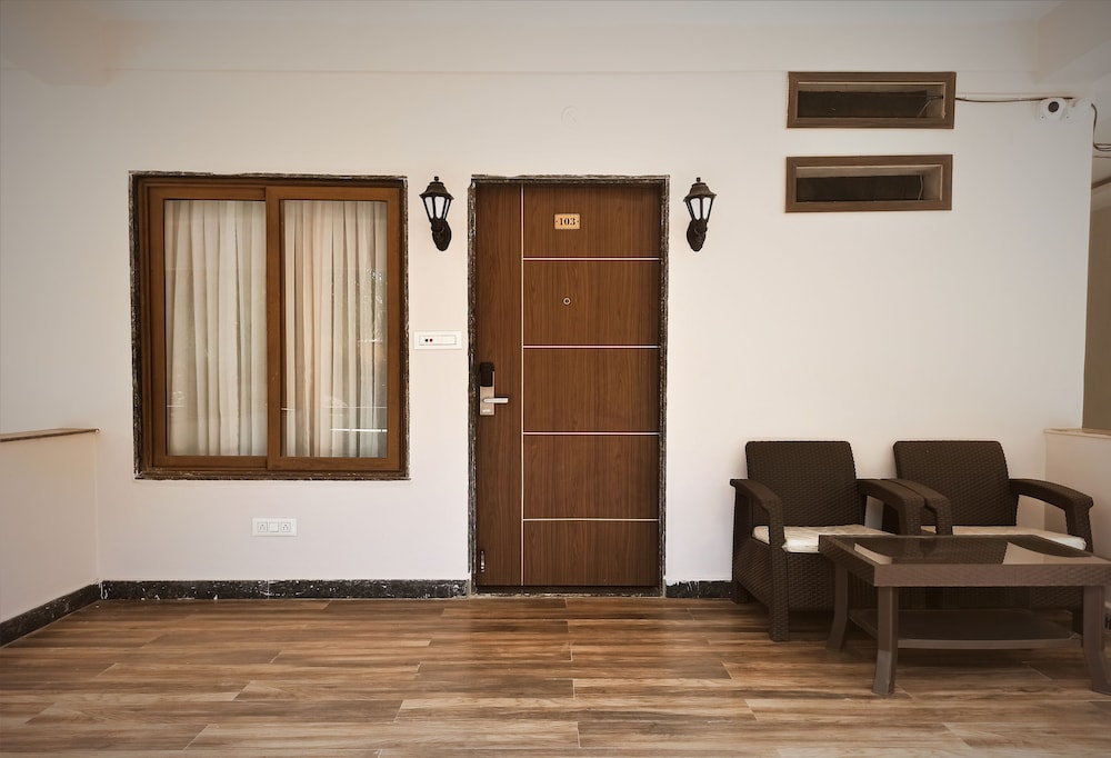 Premier Room with Sit out - Photo 5