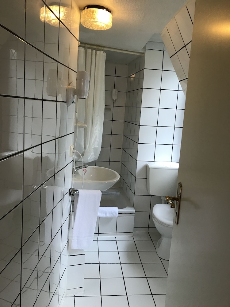 Double Room - Photo 12