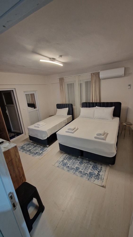 Standard Twin Room photo 2